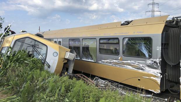 TRAIN DERAILS IN AUSTRIA