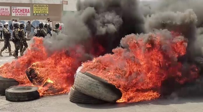 Civilians and police clash in Peru protests